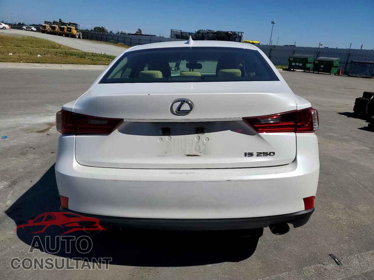 LEXUS IS 2014 - JTHBF1D21E5013048