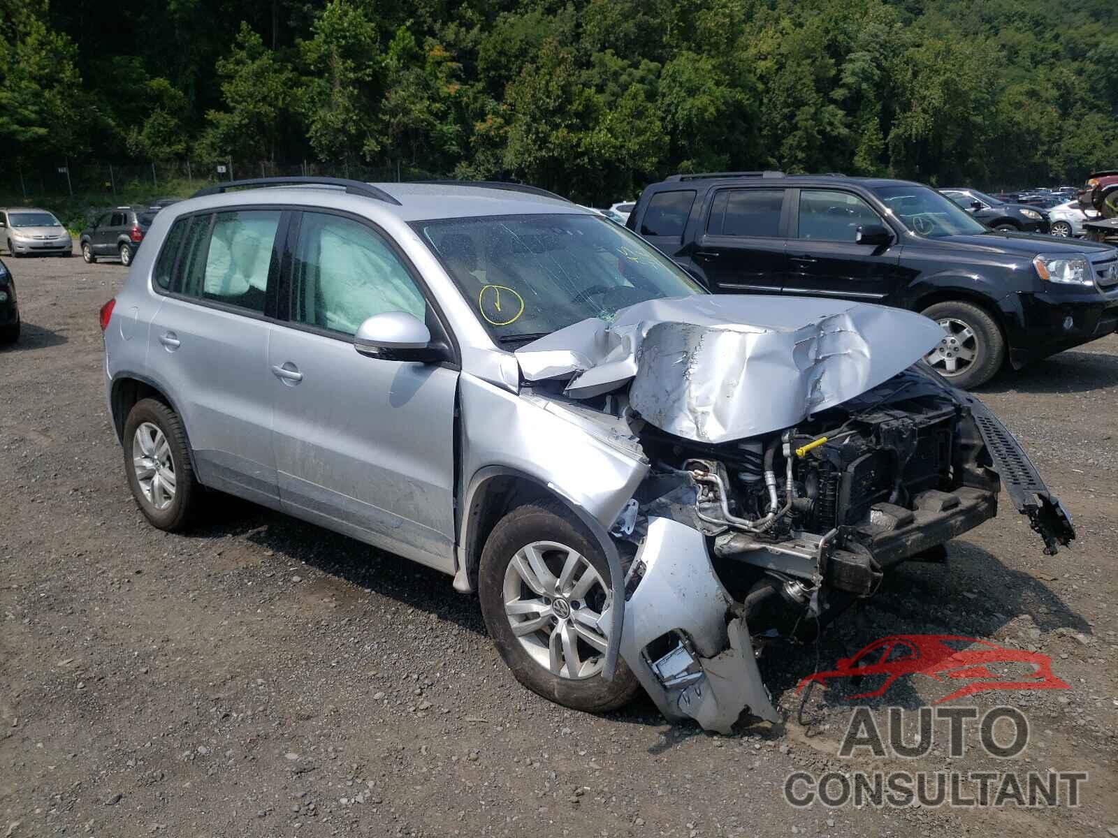 VOLKSWAGEN TIGUAN 2016 - WVGAV7AX0GW569864