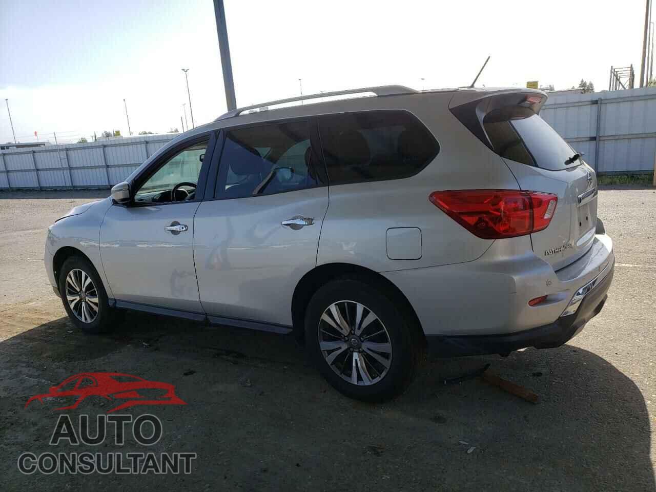 NISSAN PATHFINDER 2017 - 5N1DR2MN4HC673579