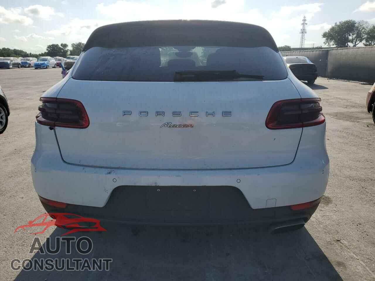 PORSCHE MACAN 2018 - WP1AA2A57JLB22375