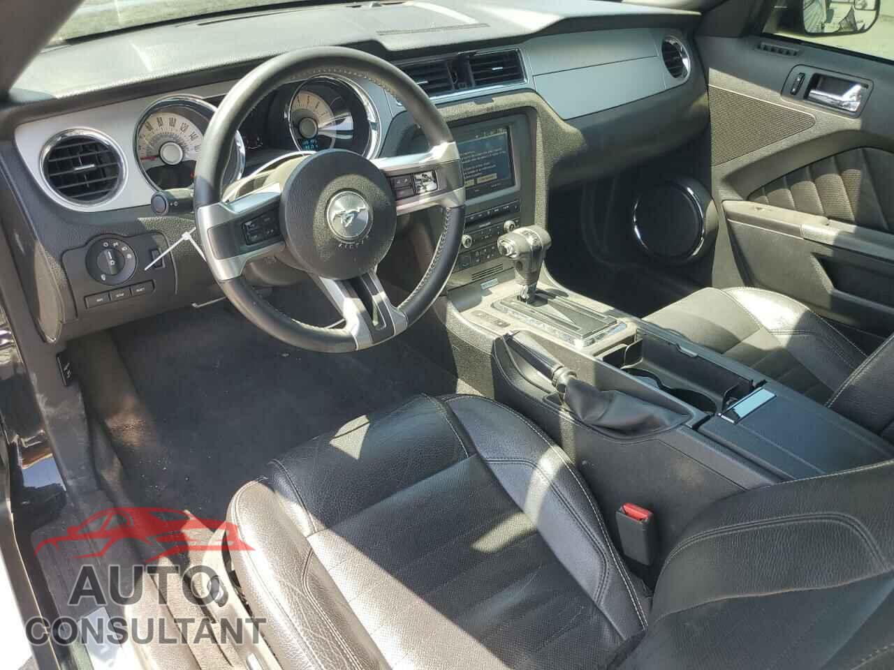 FORD MUSTANG 2011 - 1ZVBP8FF7B5151936