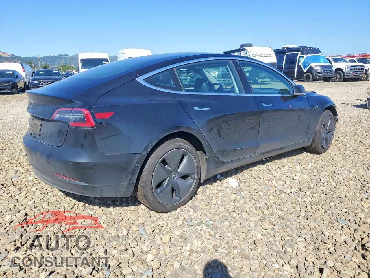 TESLA MODEL 3 2018 - 5YJ3E1EA8JF123151