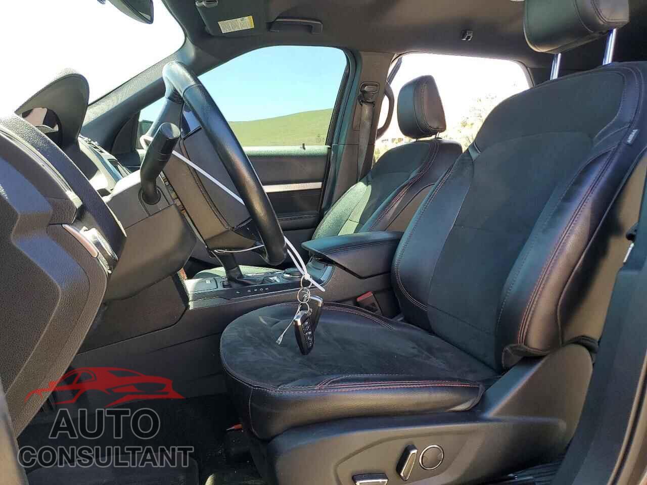 FORD EXPLORER 2018 - 1FM5K8D82JGB10194