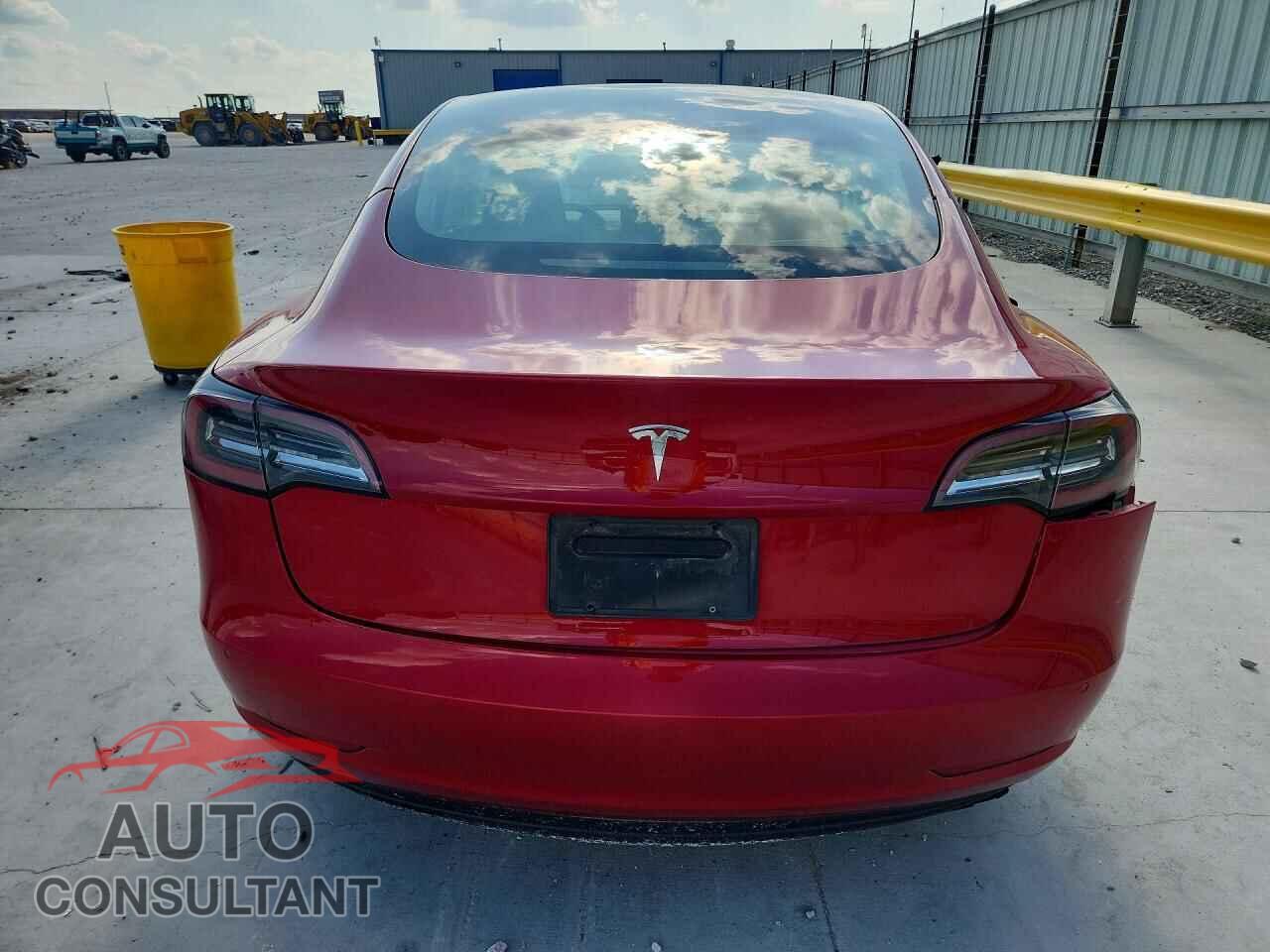 TESLA MODEL 3 2021 - 5YJ3E1EA4MF923319
