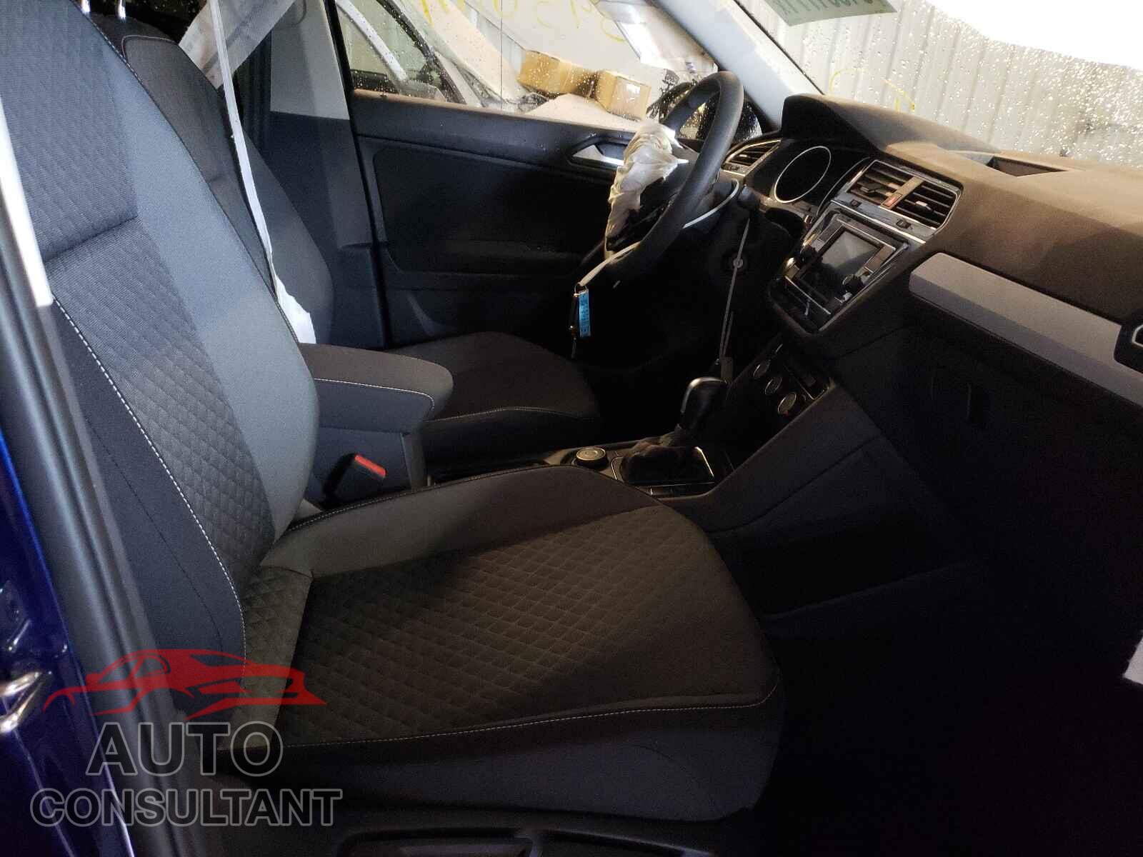 VOLKSWAGEN TIGUAN 2021 - 3VV0B7AX6MM138564