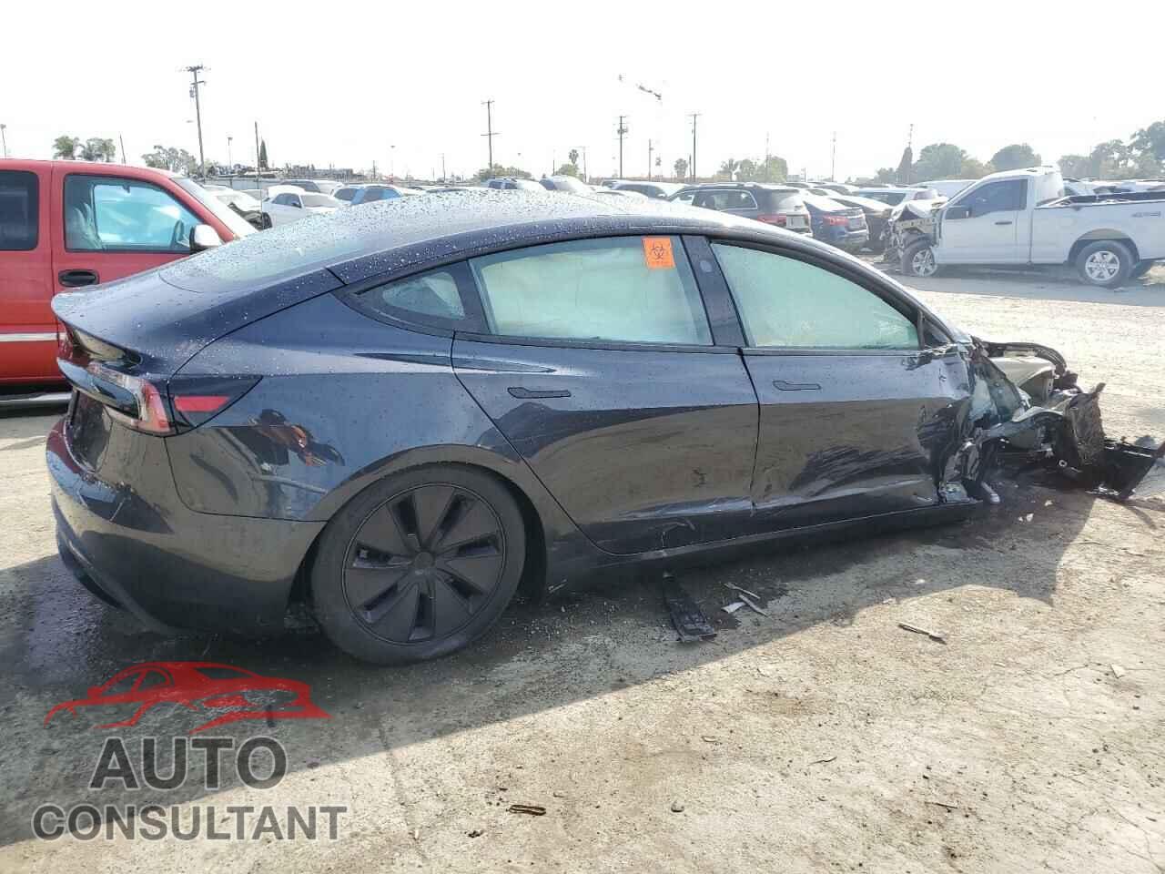TESLA MODEL 3 2024 - 5YJ3E1EA3RF735124