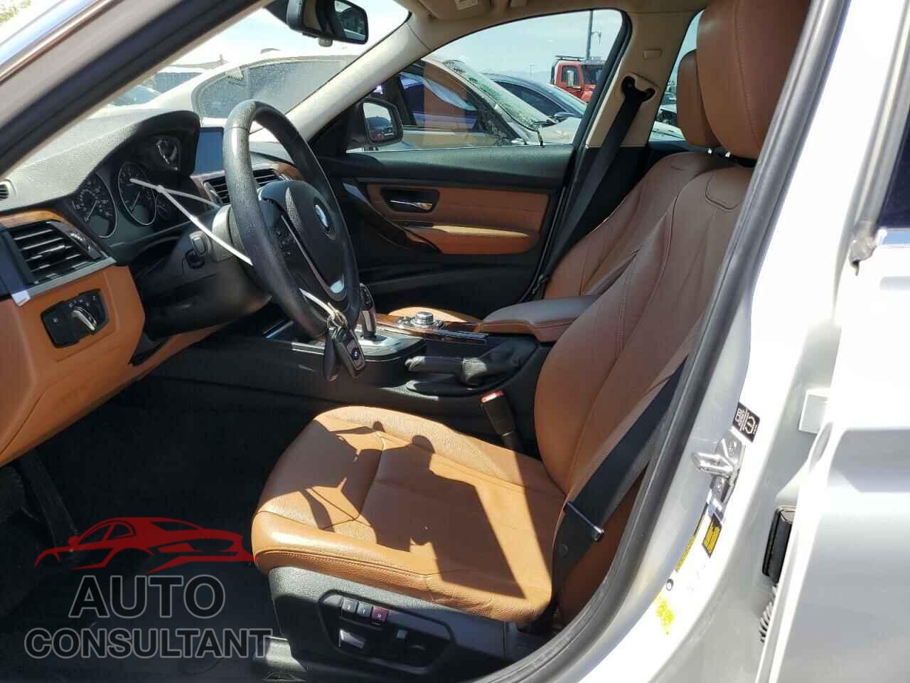 BMW 3 SERIES 2013 - WBA3C1C53DF444720