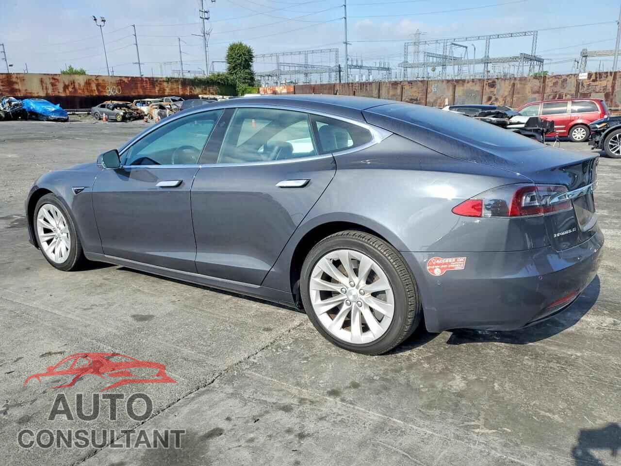 TESLA MODEL S 2018 - 5YJSA1E22JF273983