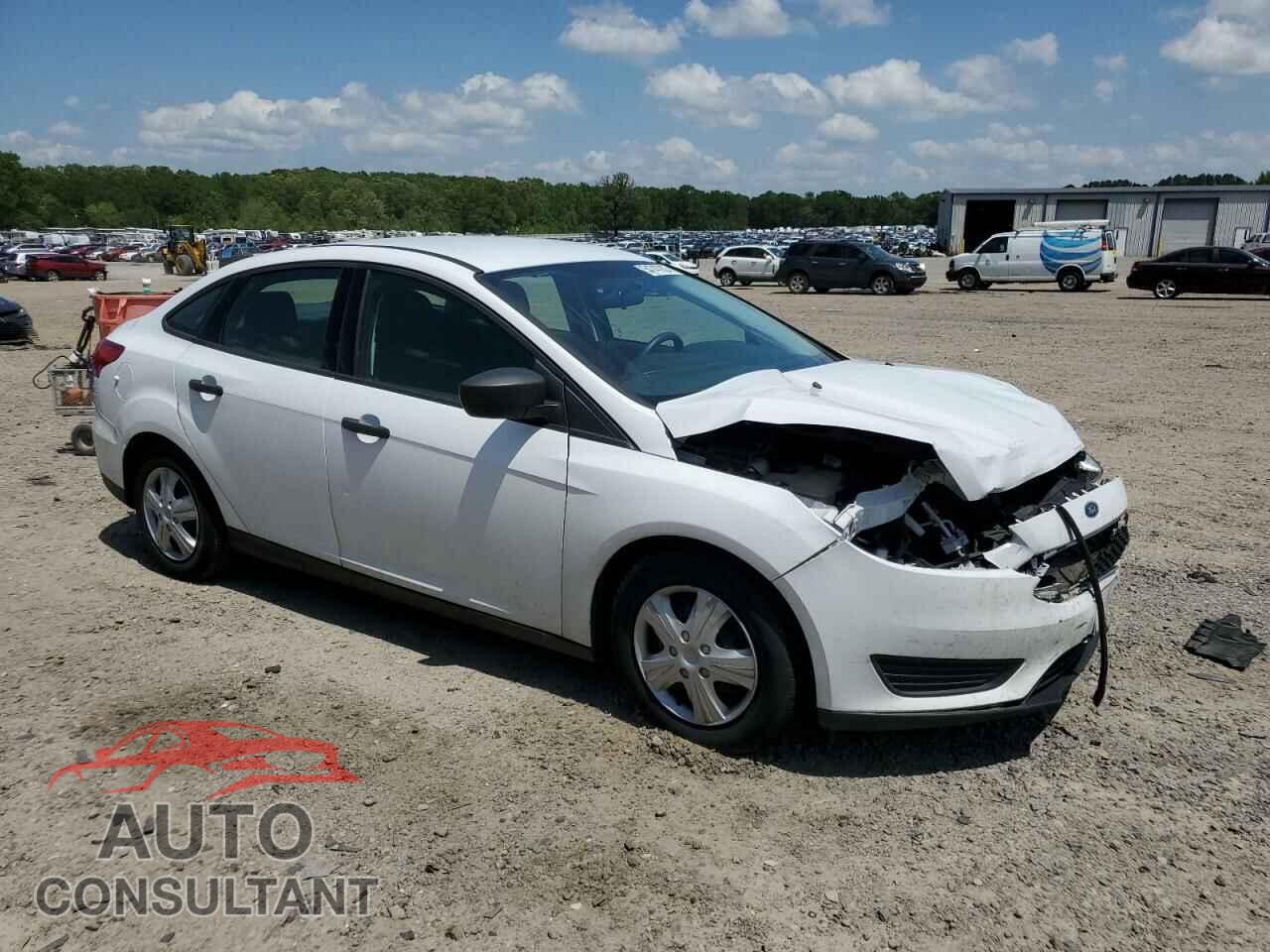 FORD FOCUS 2018 - 1FADP3E22JL201557