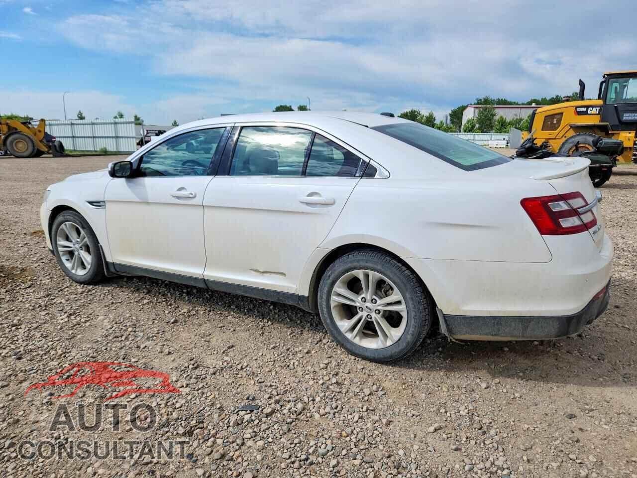 FORD TAURUS 2015 - 1FAHP2E81FG181219