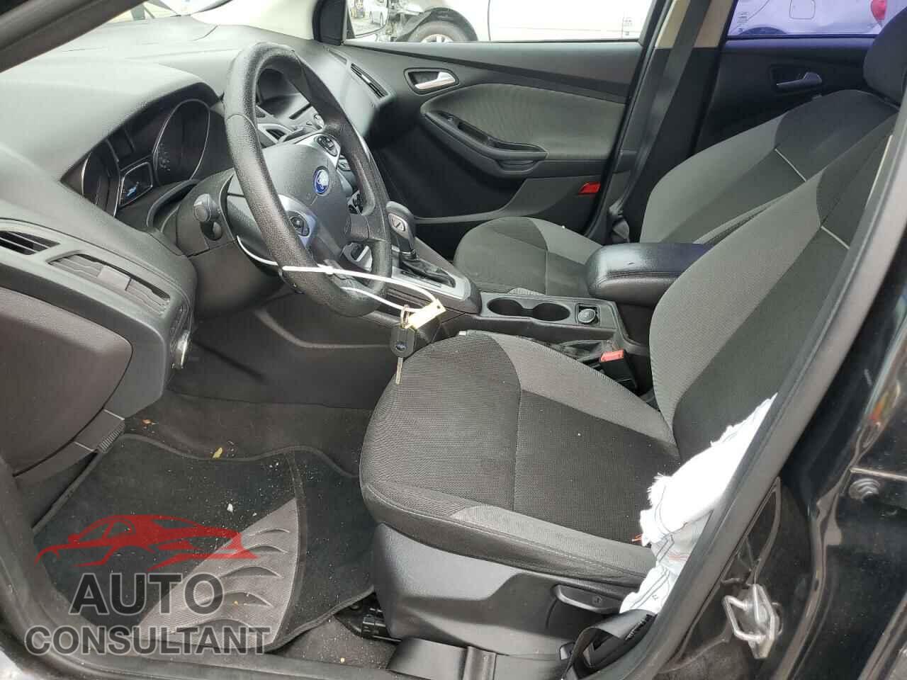FORD FOCUS 2014 - 1FADP3F22EL453555