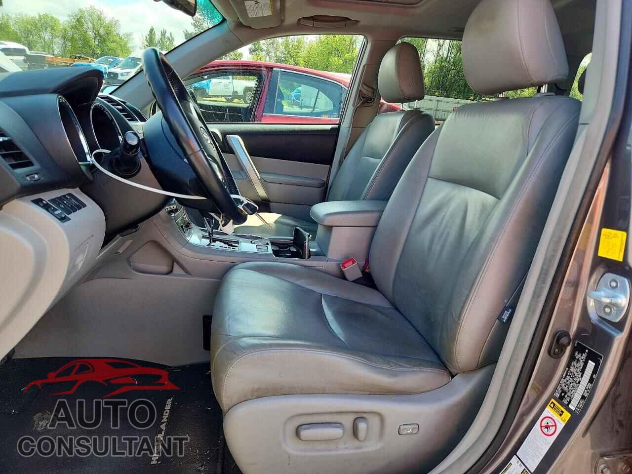 TOYOTA HIGHLANDER 2011 - JTEBC3EH3B2002196