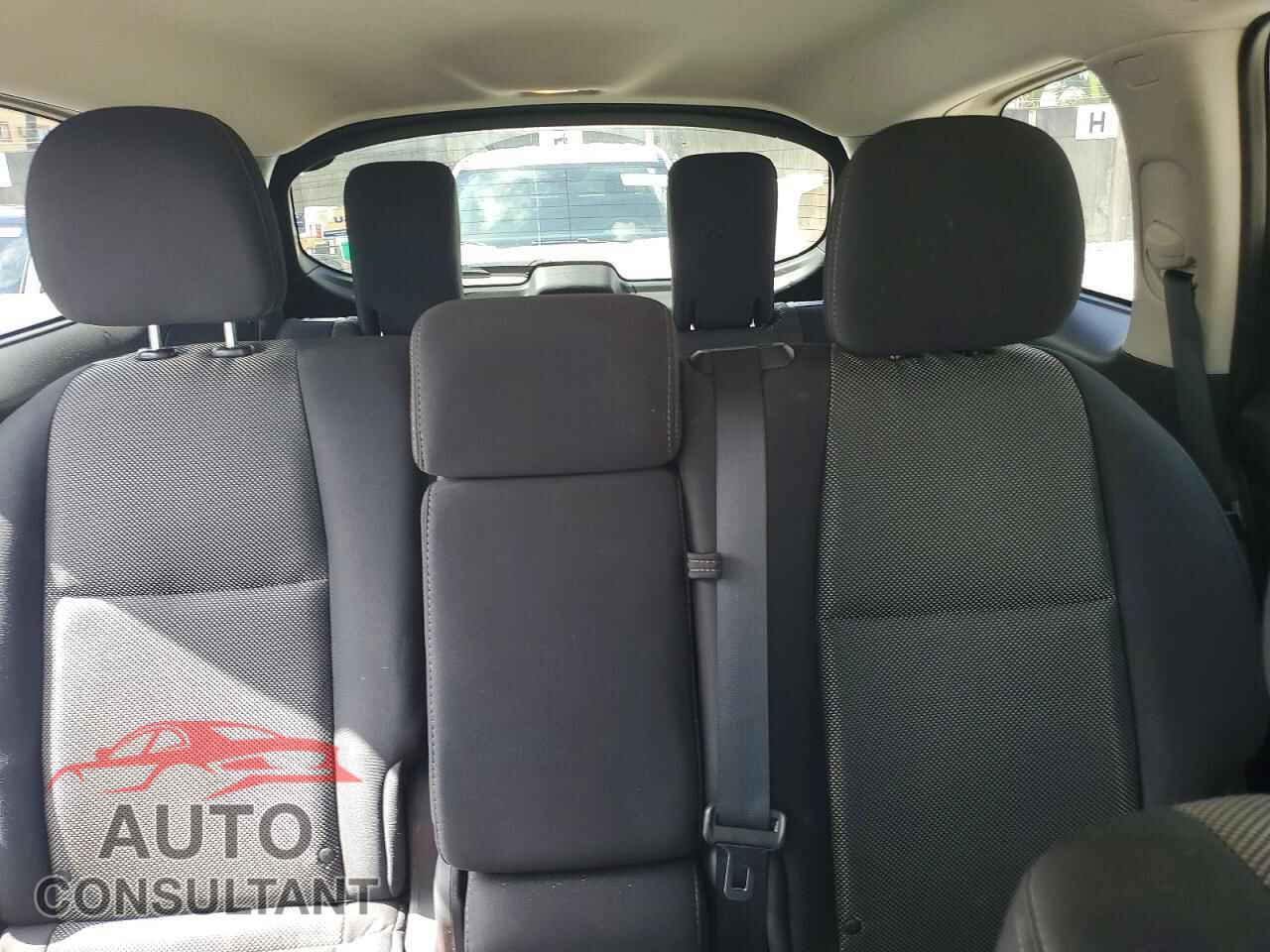 NISSAN PATHFINDER 2017 - 5N1DR2MN1HC676357