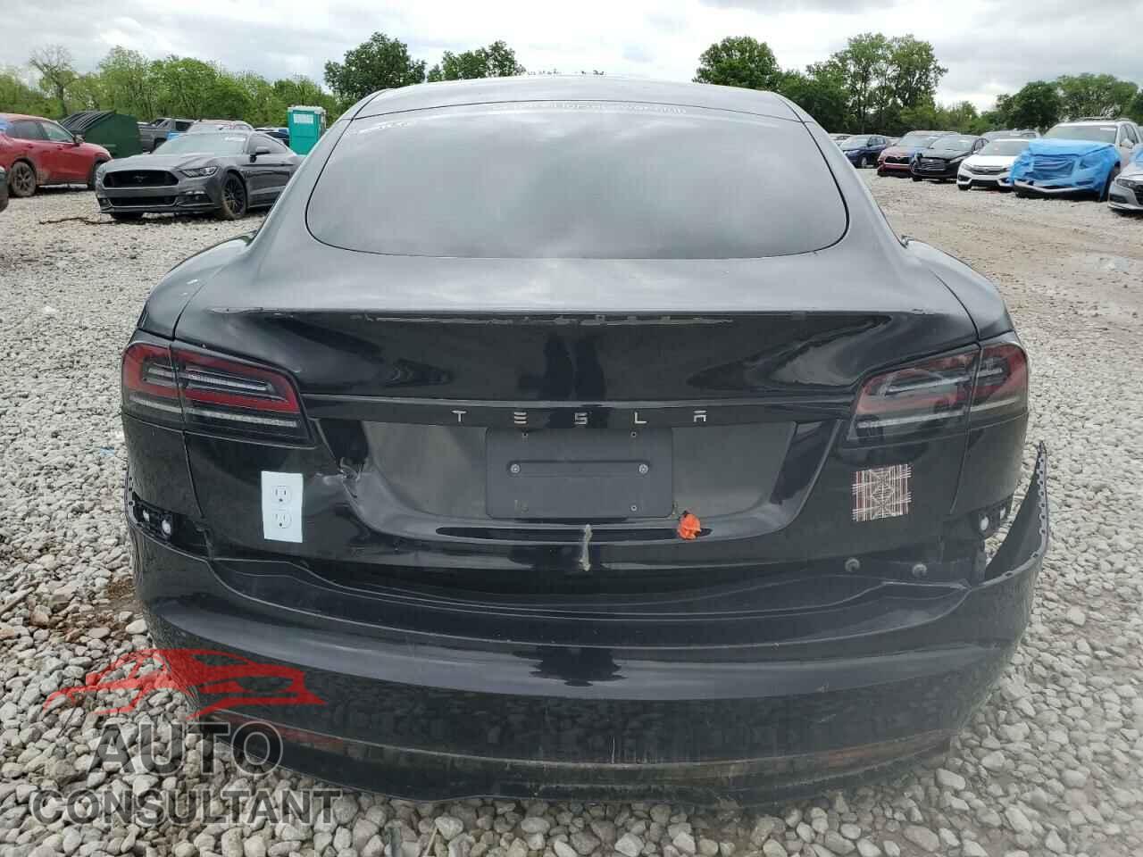TESLA MODEL S 2023 - 5YJSA1E67PF511354