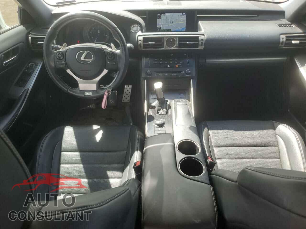 LEXUS IS 2014 - JTHCE1D20E5000153