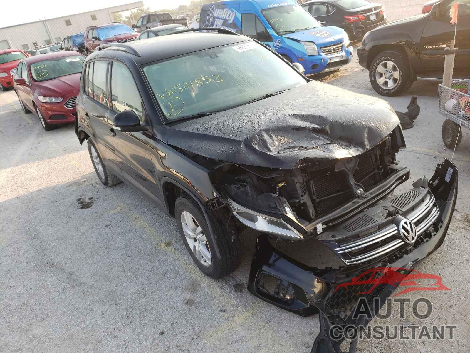 VOLKSWAGEN TIGUAN 2016 - WVGAV7AX7GW501853