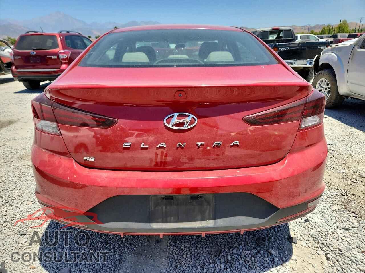 HYUNDAI ELANTRA 2019 - 5NPD74LF2KH411183