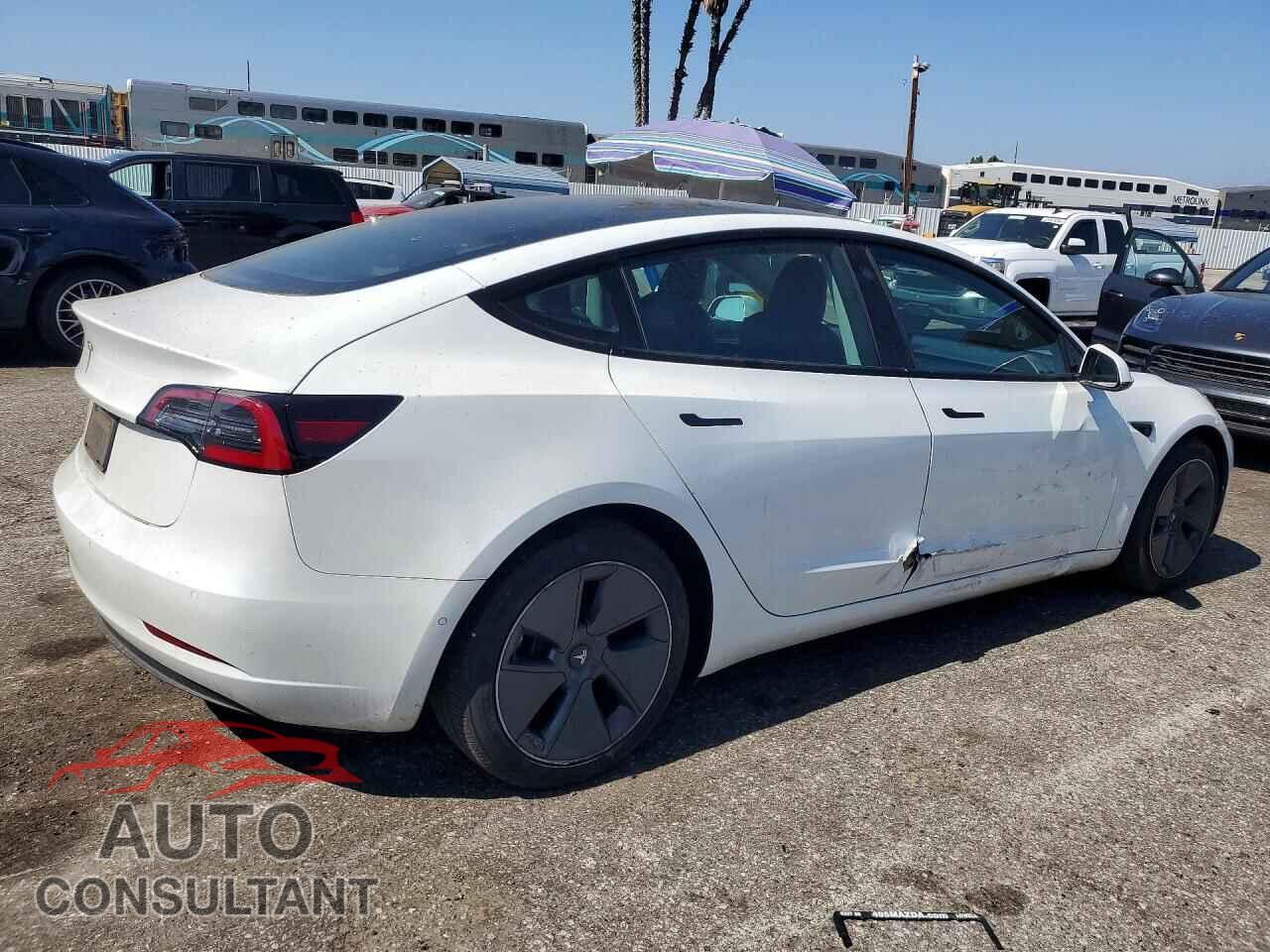 TESLA MODEL 3 2022 - 5YJ3E1EA6NF245903