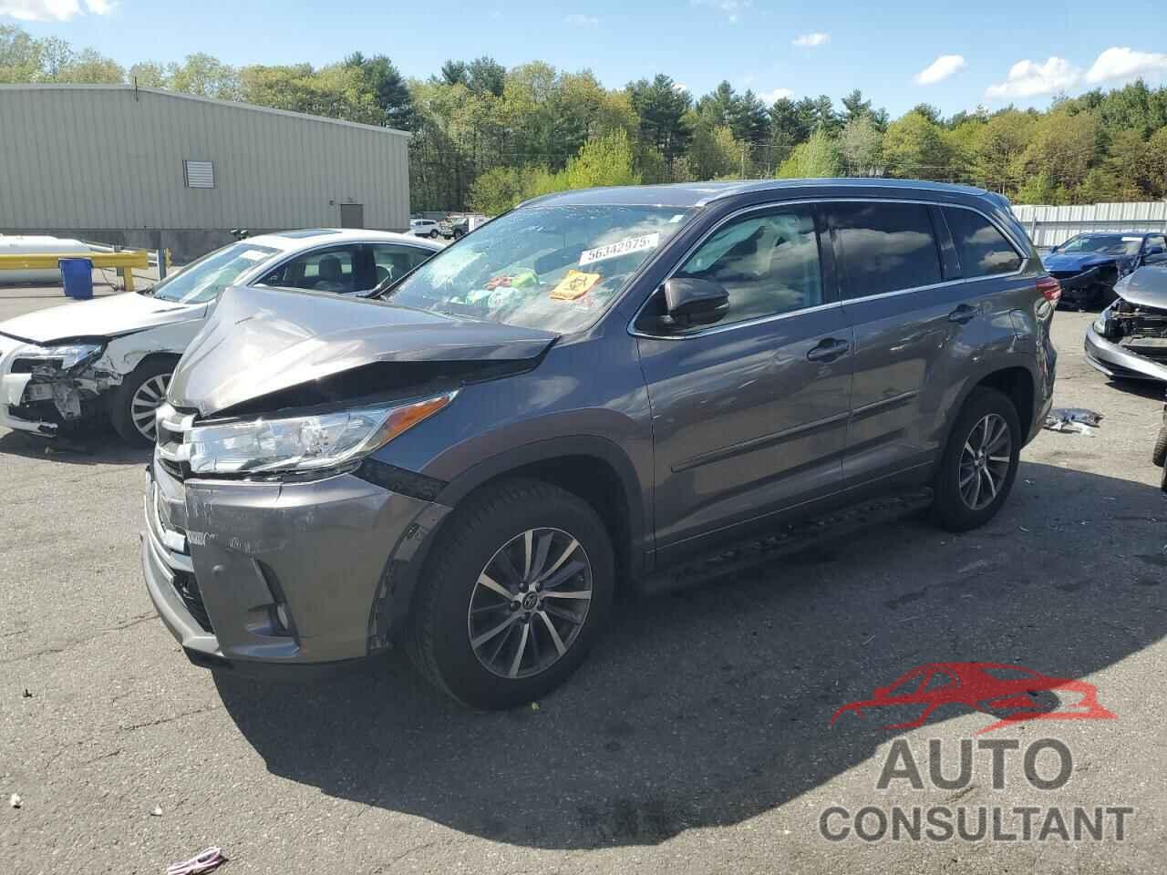 TOYOTA HIGHLANDER 2018 - 5TDKZRFH2JS528458