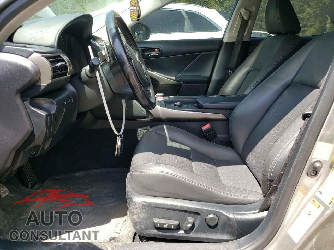 LEXUS IS 2015 - JTHBF1D29F5074746