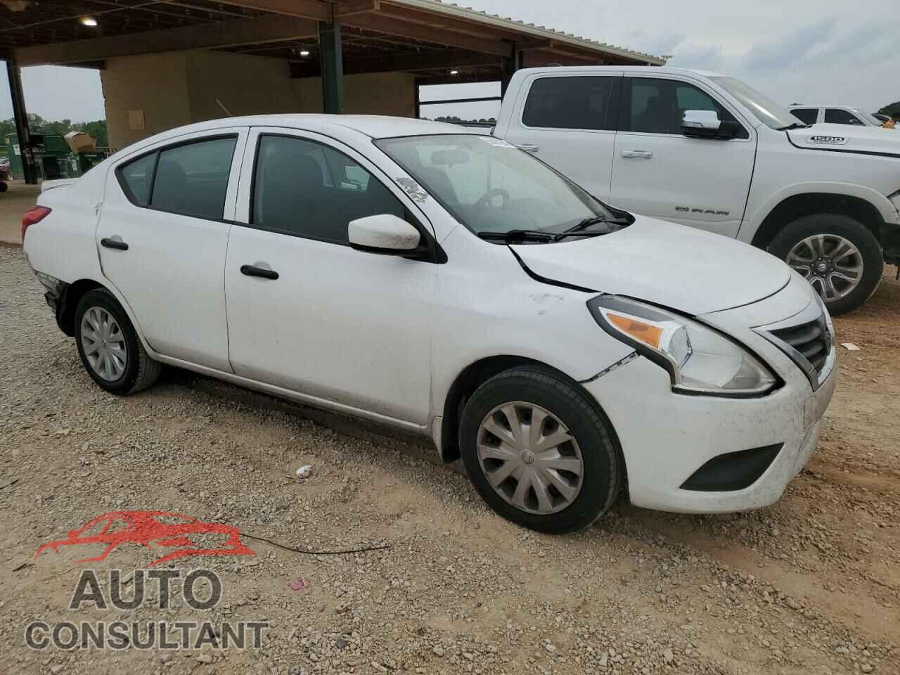 NISSAN VERSA 2017 - 3N1CN7AP3HL848670