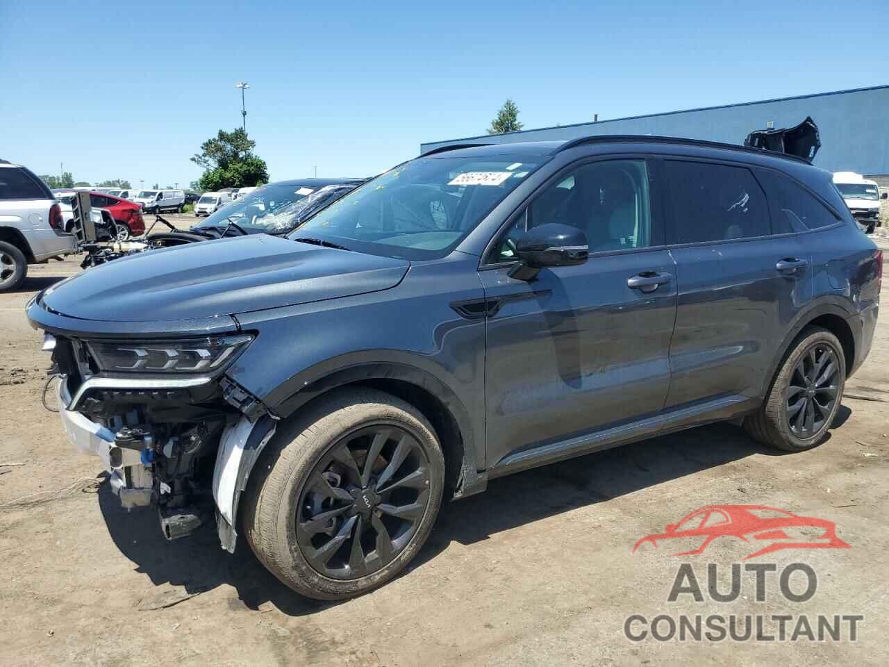 KIA SORENTO 2023 - 5XYRK4LFXPG240864