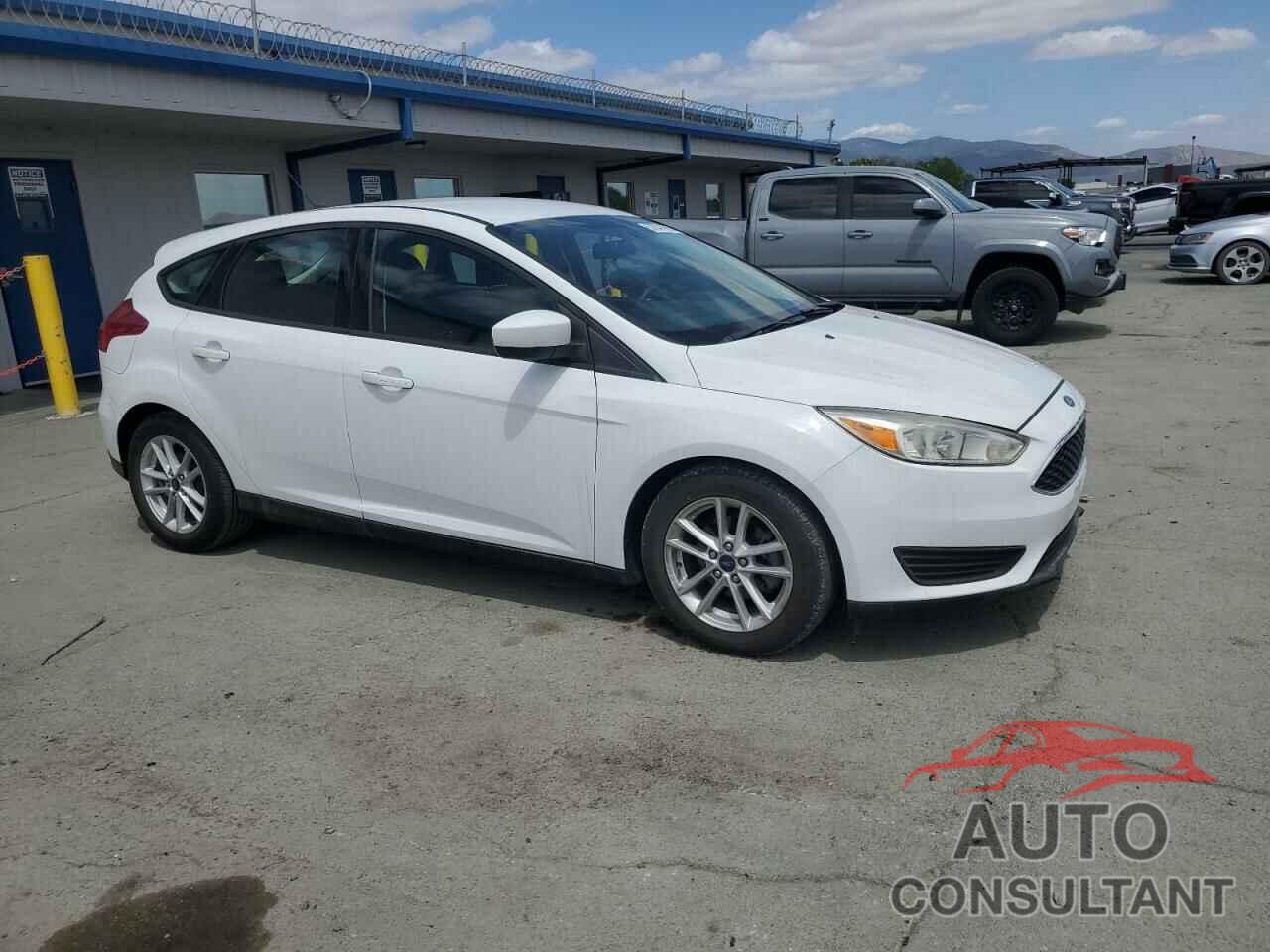 FORD FOCUS 2018 - 1FADP3K27JL304011