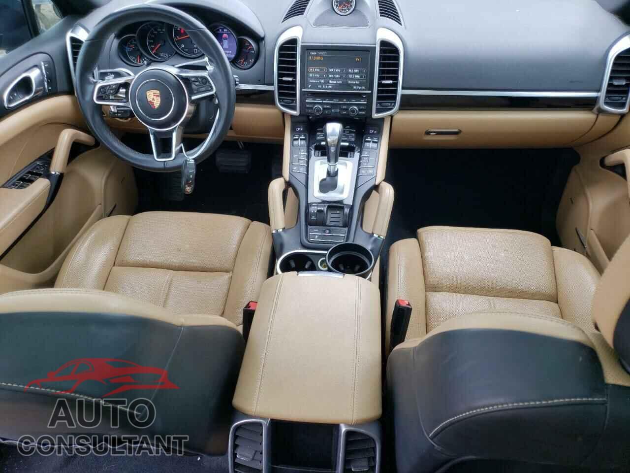 PORSCHE CAYENNE 2016 - WP1AA2A22GLA03048