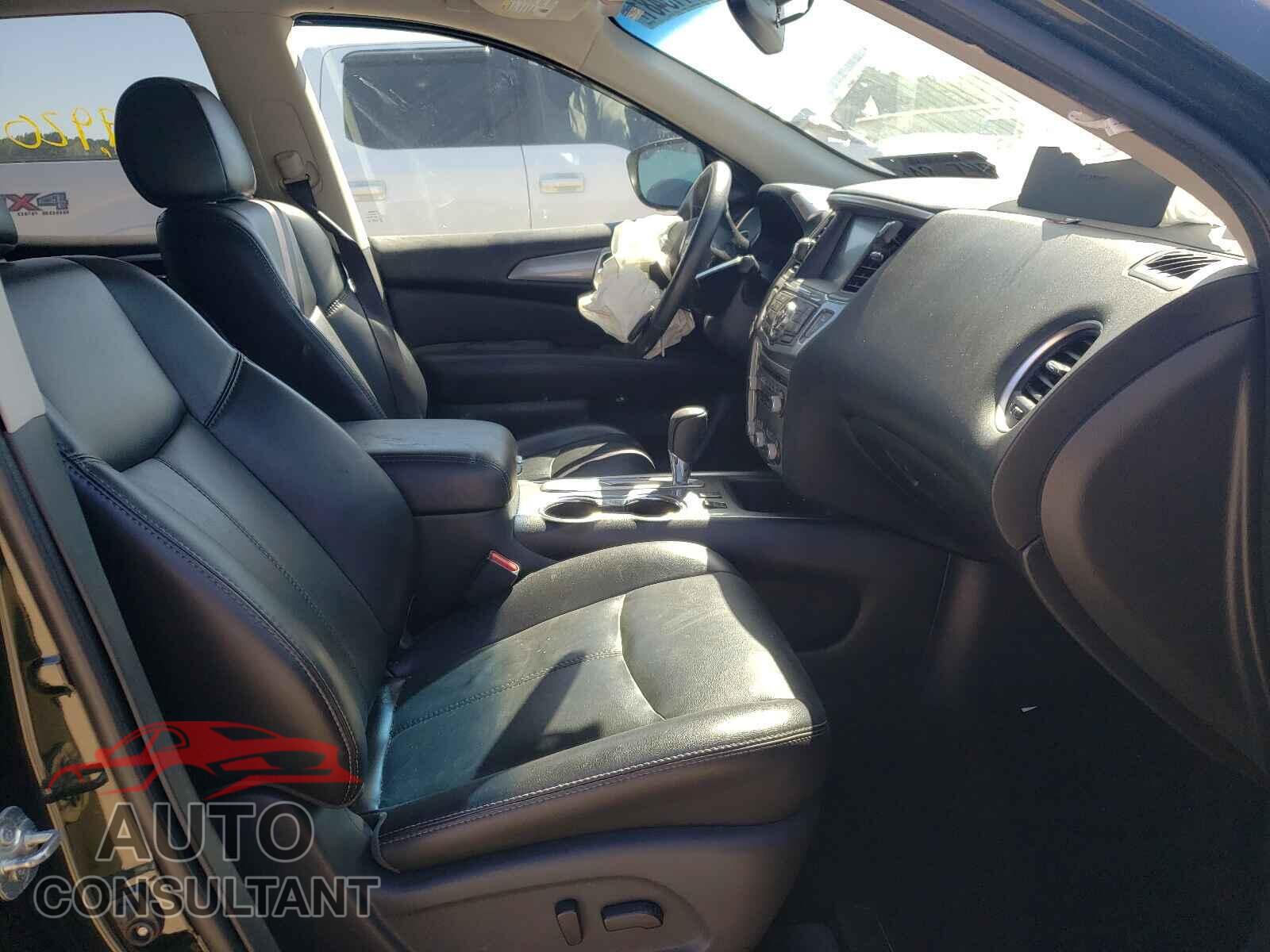 NISSAN PATHFINDER 2018 - 5N1DR2MN5JC609329