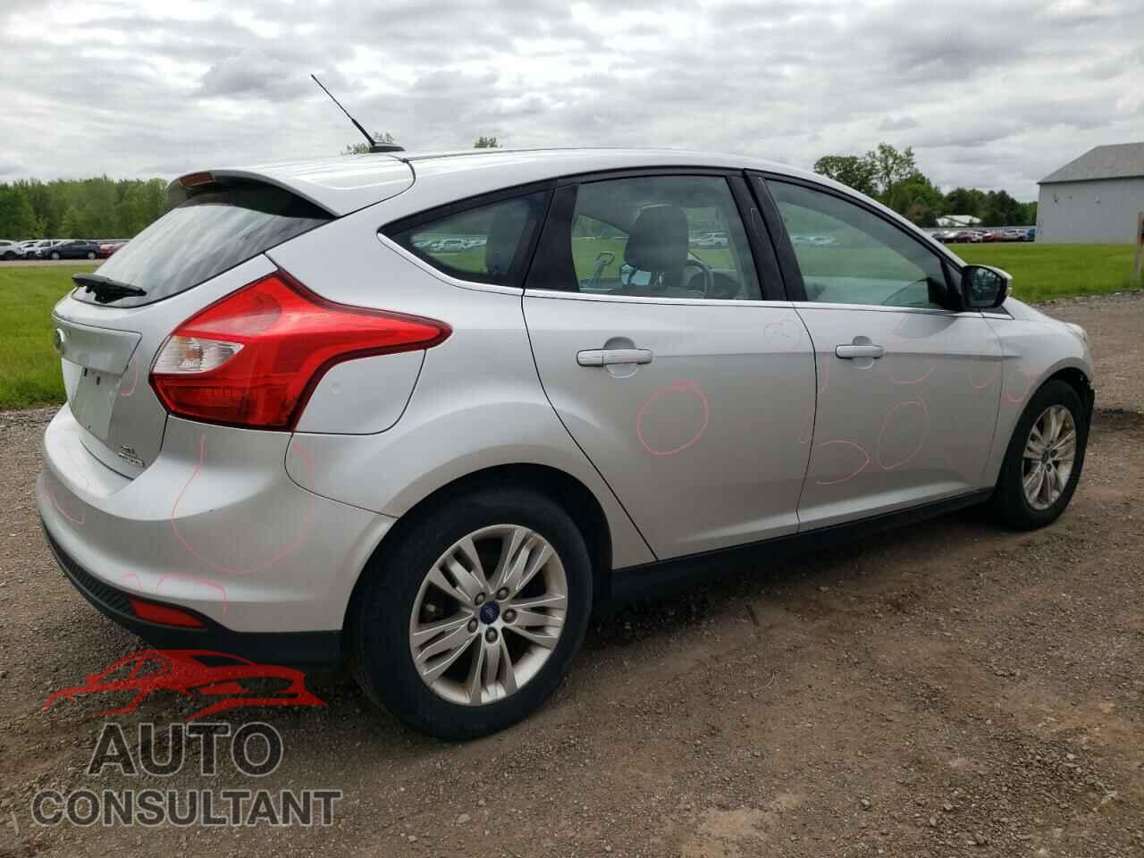 FORD FOCUS 2012 - 1FAHP3M29CL372103