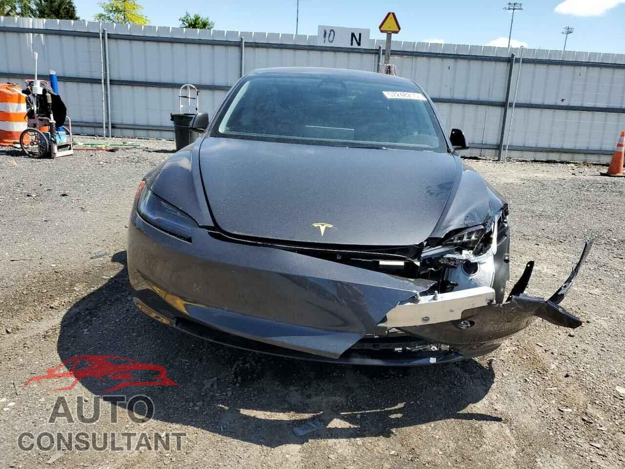 TESLA MODEL 3 2024 - 5YJ3E1EA4RF731812