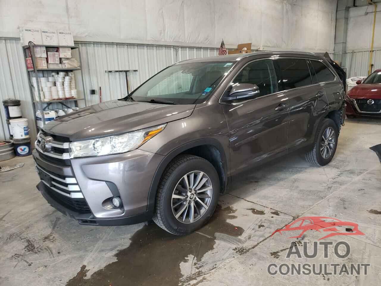 TOYOTA HIGHLANDER 2019 - 5TDJZRFH5KS619902