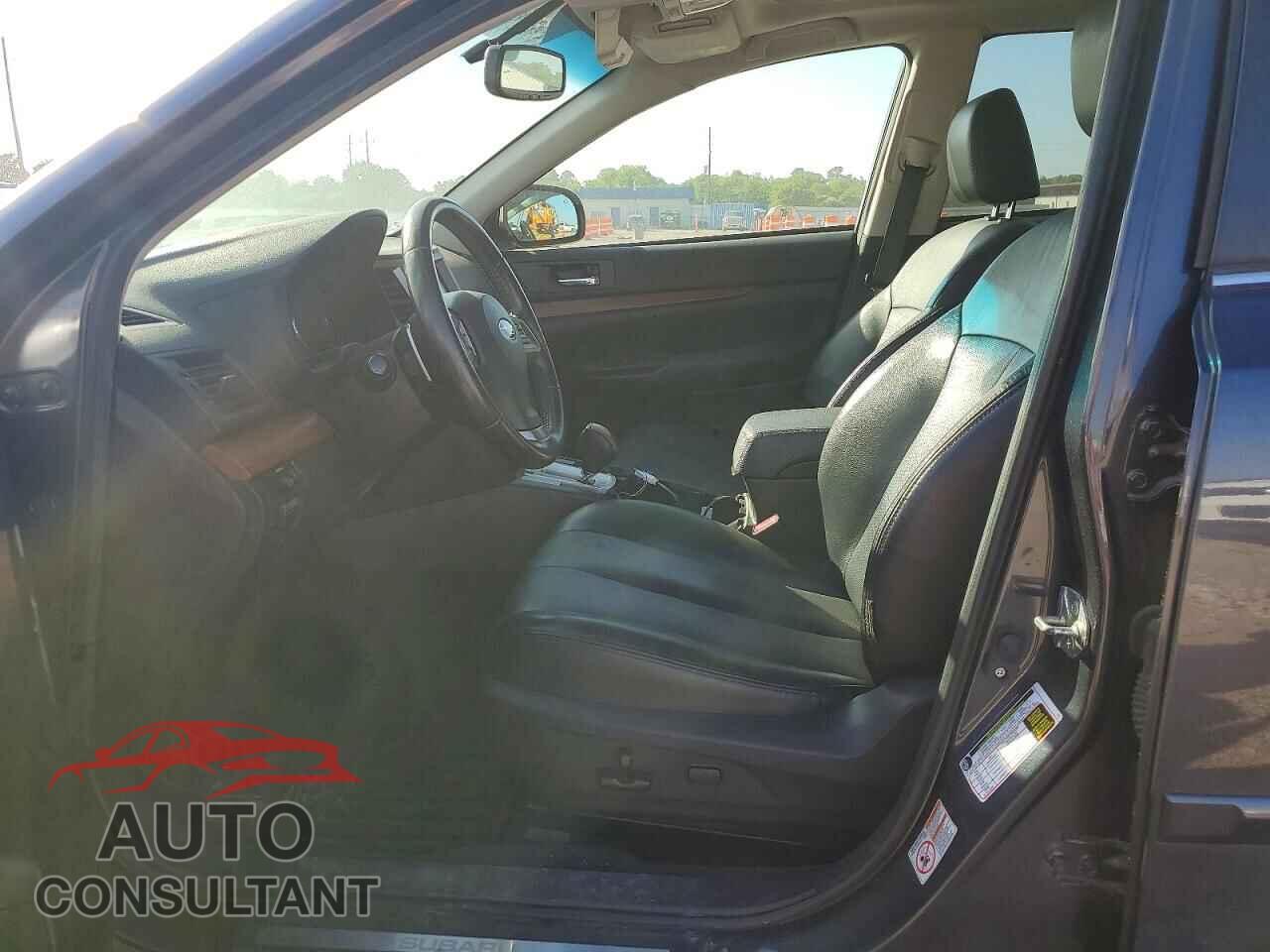 SUBARU OUTBACK 2013 - 4S4BRBLC2D3228002