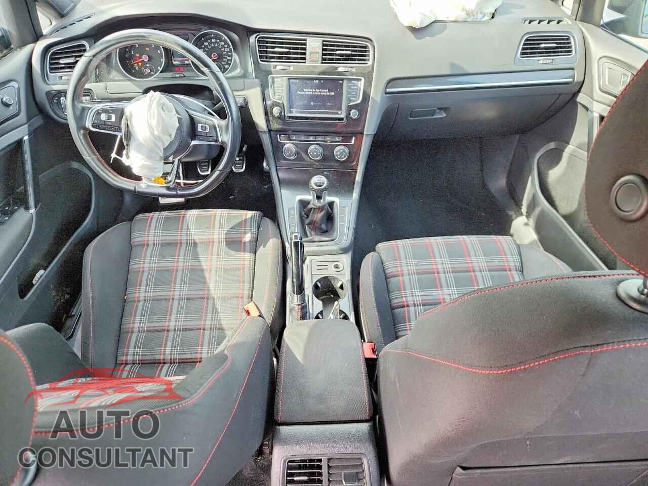 VOLKSWAGEN GTI 2017 - 3VW5T7AU2HM065459