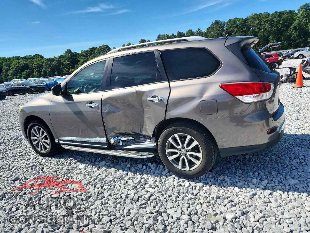 NISSAN PATHFINDER 2013 - 5N1AR2MN5DC682000