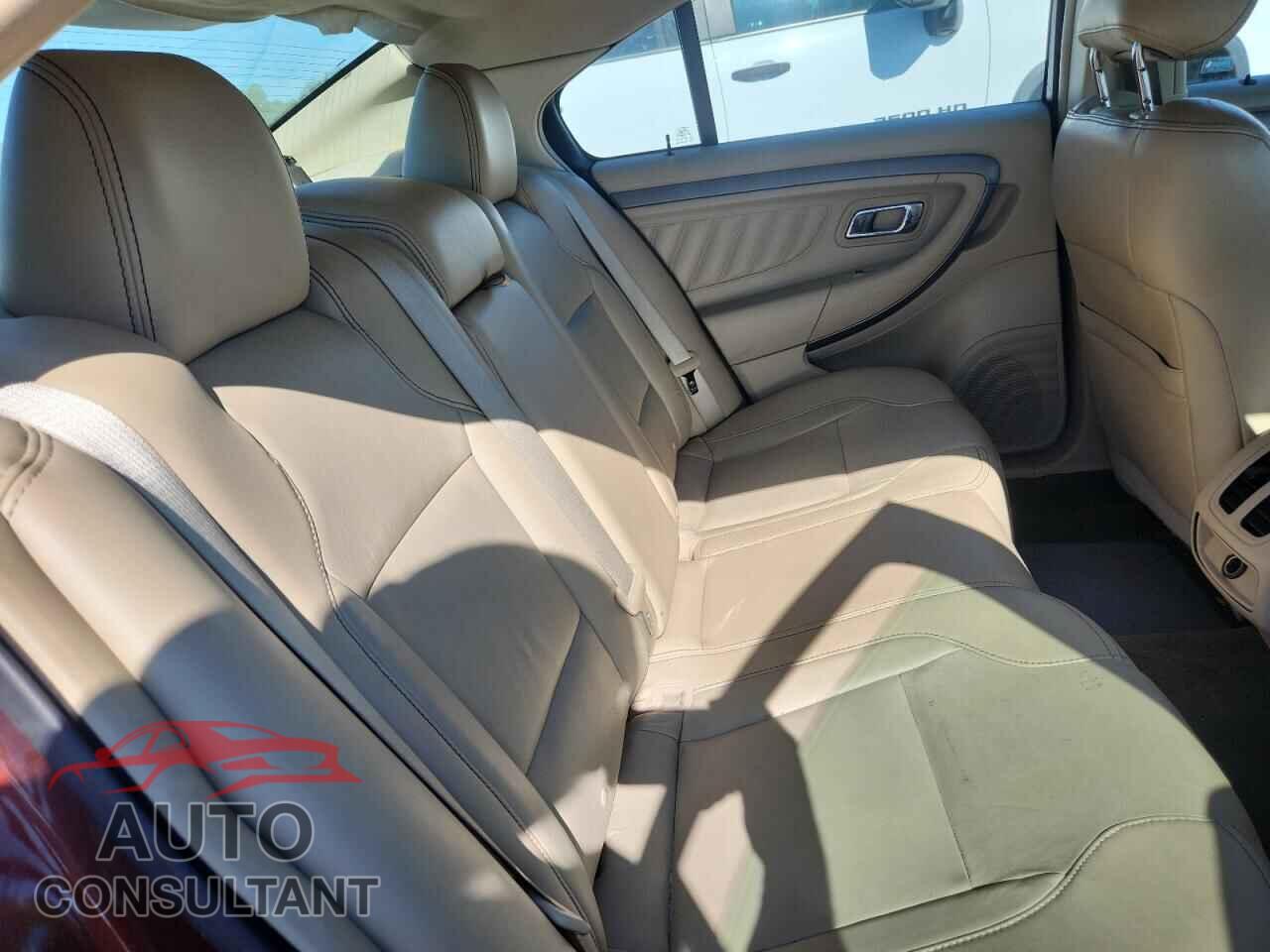 FORD TAURUS 2015 - 1FAHP2E82FG187949