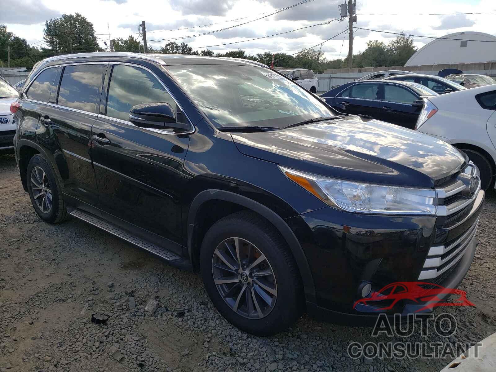 TOYOTA HIGHLANDER 2019 - 5TDJZRFH1KS718815
