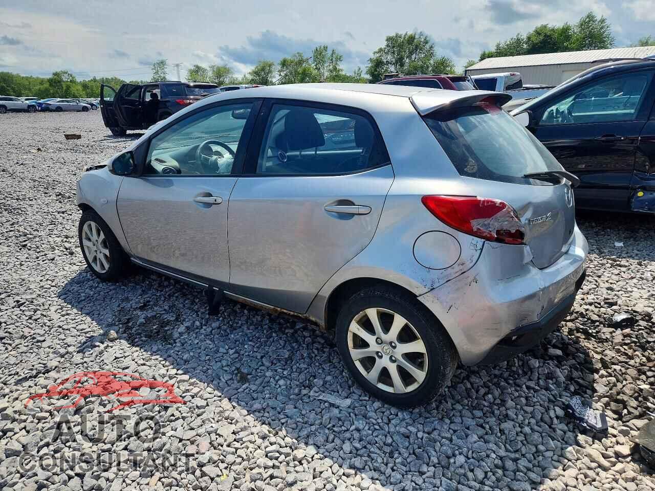 MAZDA 2 2011 - JM1DE1HY4B0131034