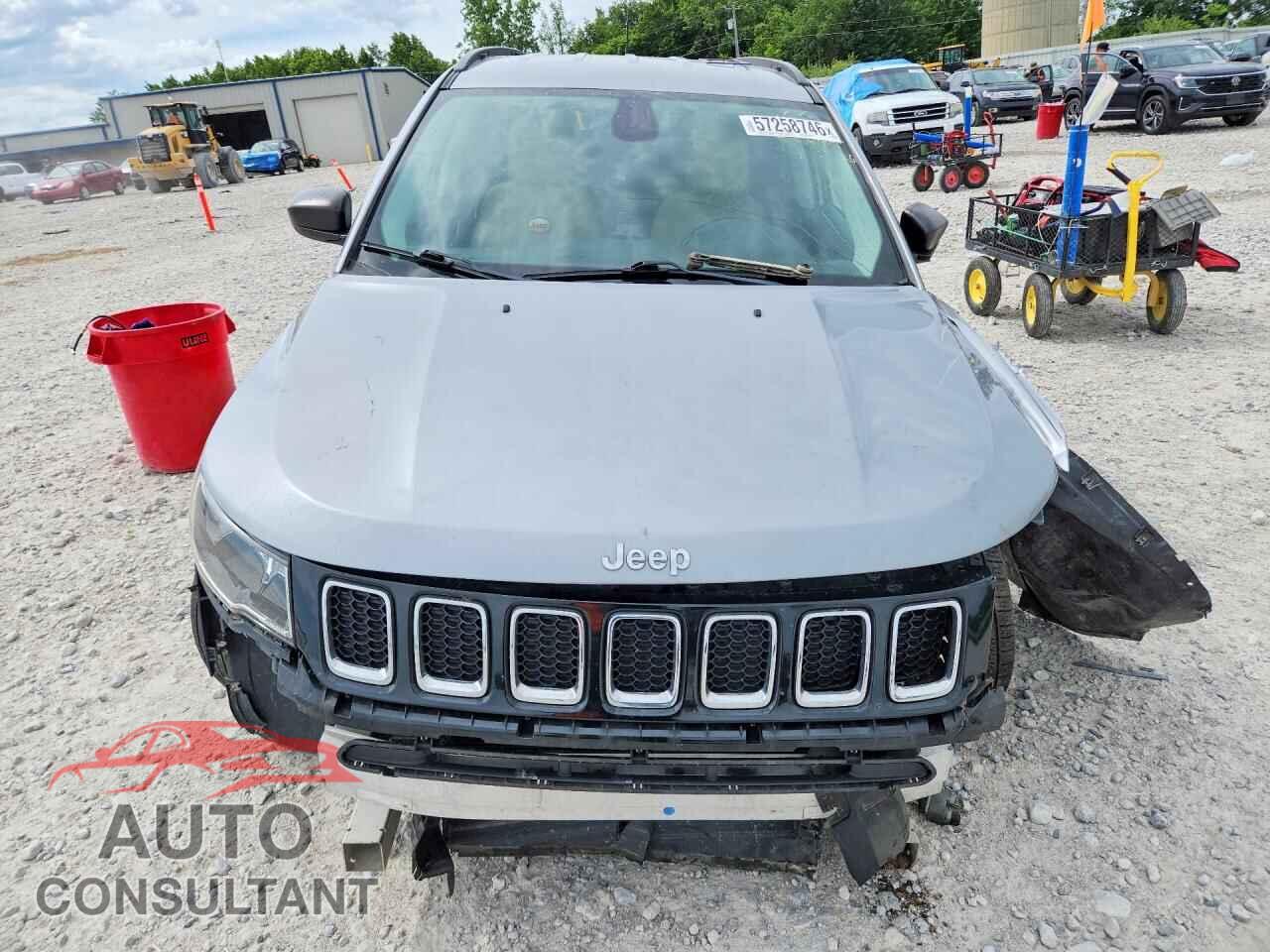 JEEP COMPASS 2018 - 3C4NJDAB3JT135181