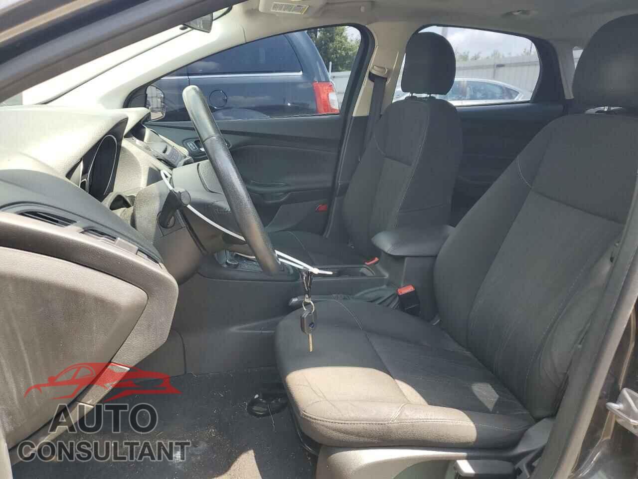 FORD FOCUS 2016 - 1FADP3F20GL305424