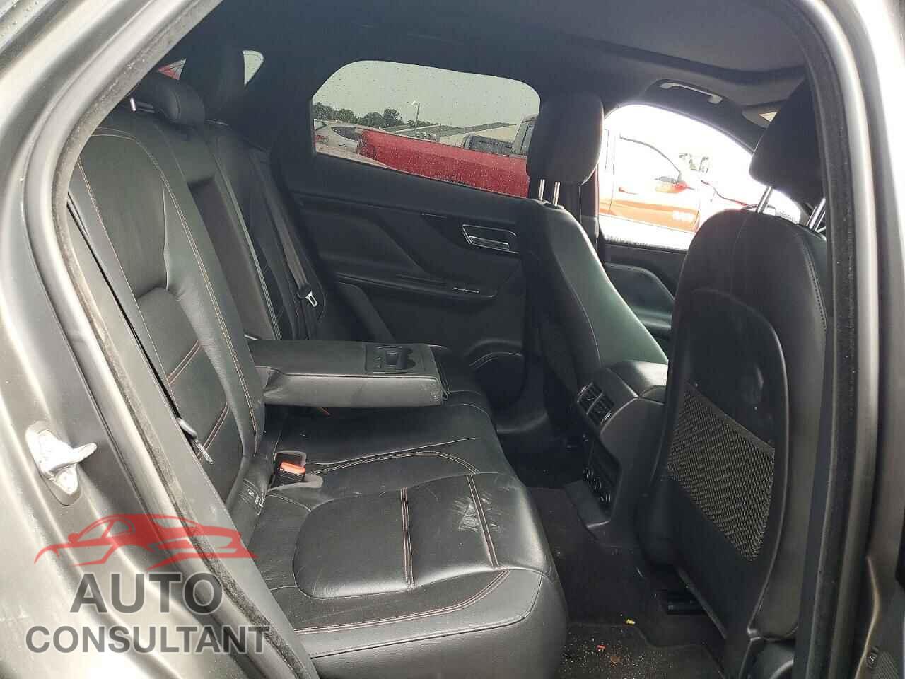 JAGUAR F-PACE 2017 - SADCK2BVXHA059885