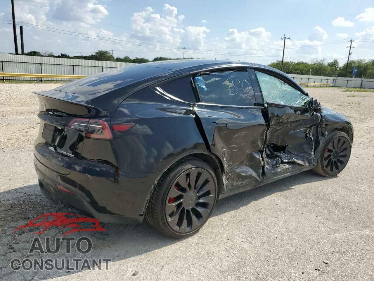TESLA MODEL Y 2022 - 7SAYGDEF2NF400012