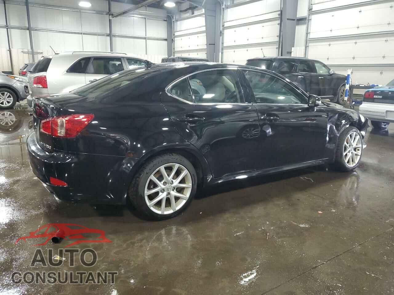 LEXUS IS 2011 - JTHCF5C20B5049807
