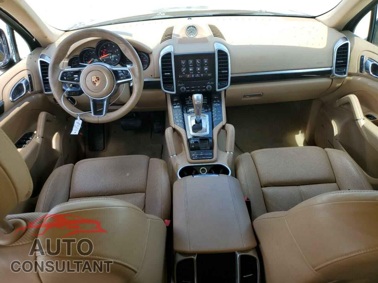 PORSCHE CAYENNE 2017 - WP1AA2A27HKA82269