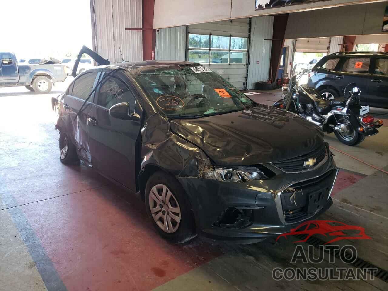 CHEVROLET SONIC 2017 - 1G1JB5SG8H4104741