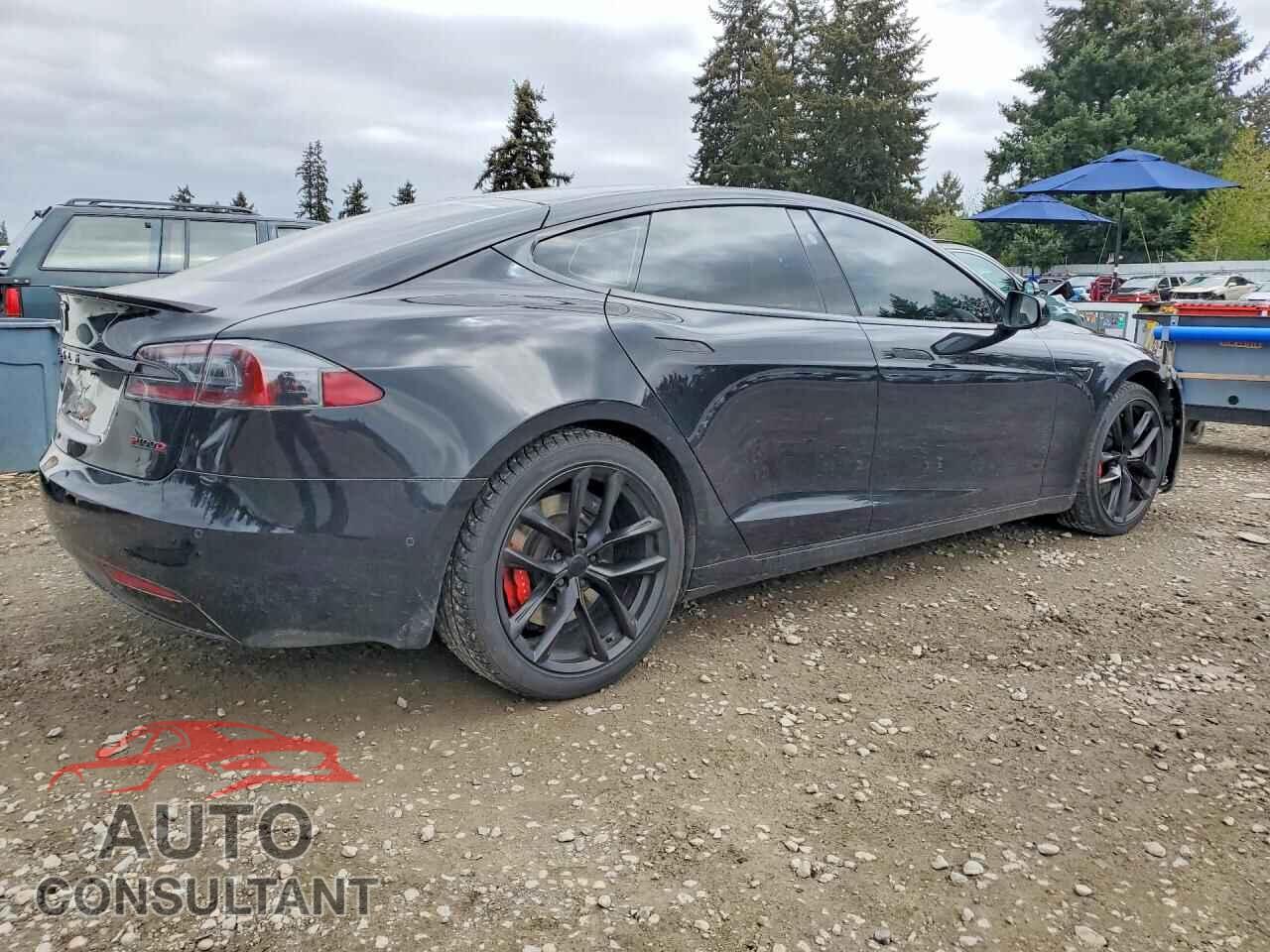 TESLA MODEL S 2017 - 5YJSA1E48HF200449