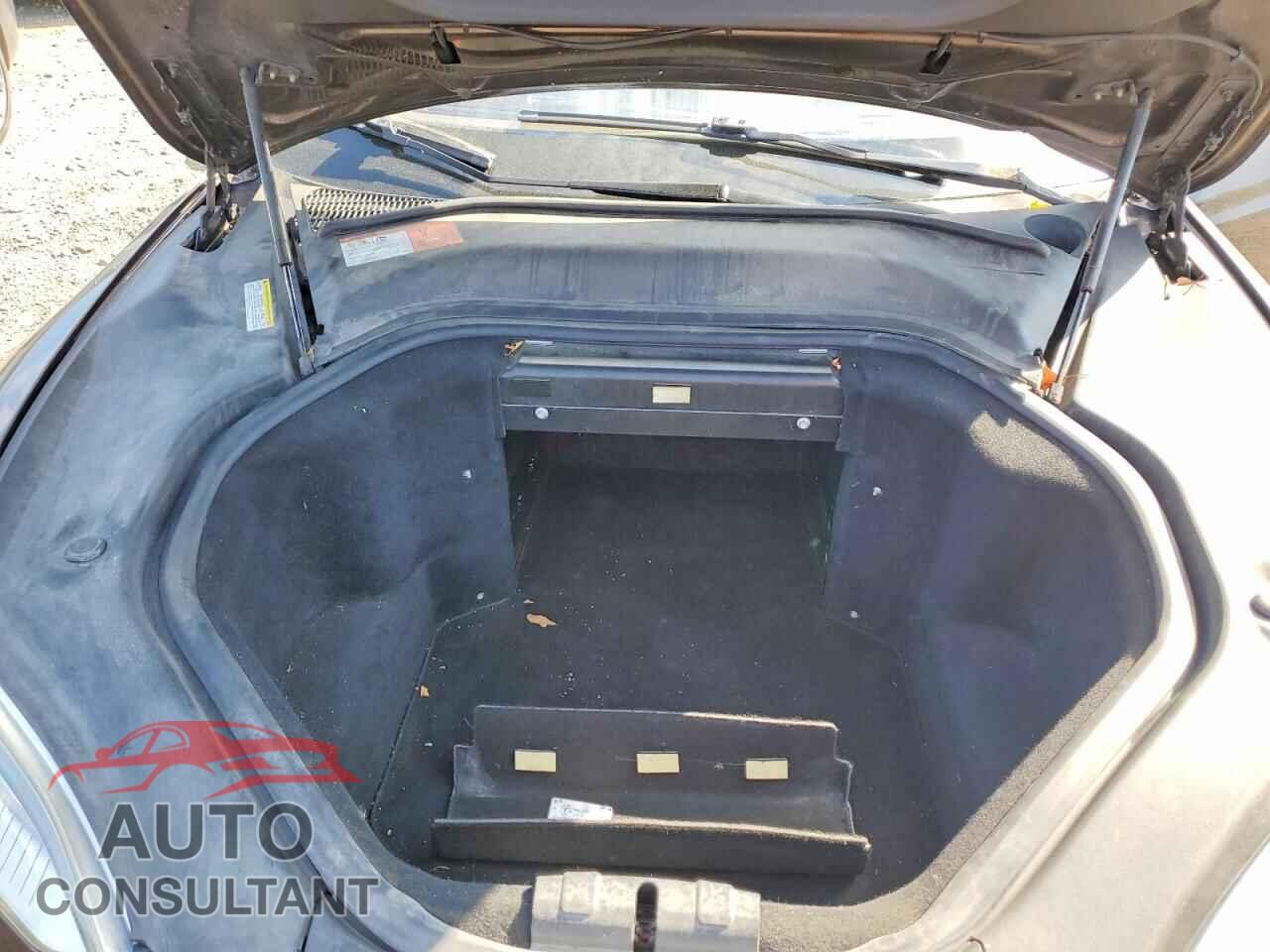 TESLA MODEL S 2014 - 5YJSA1S12EFP52440