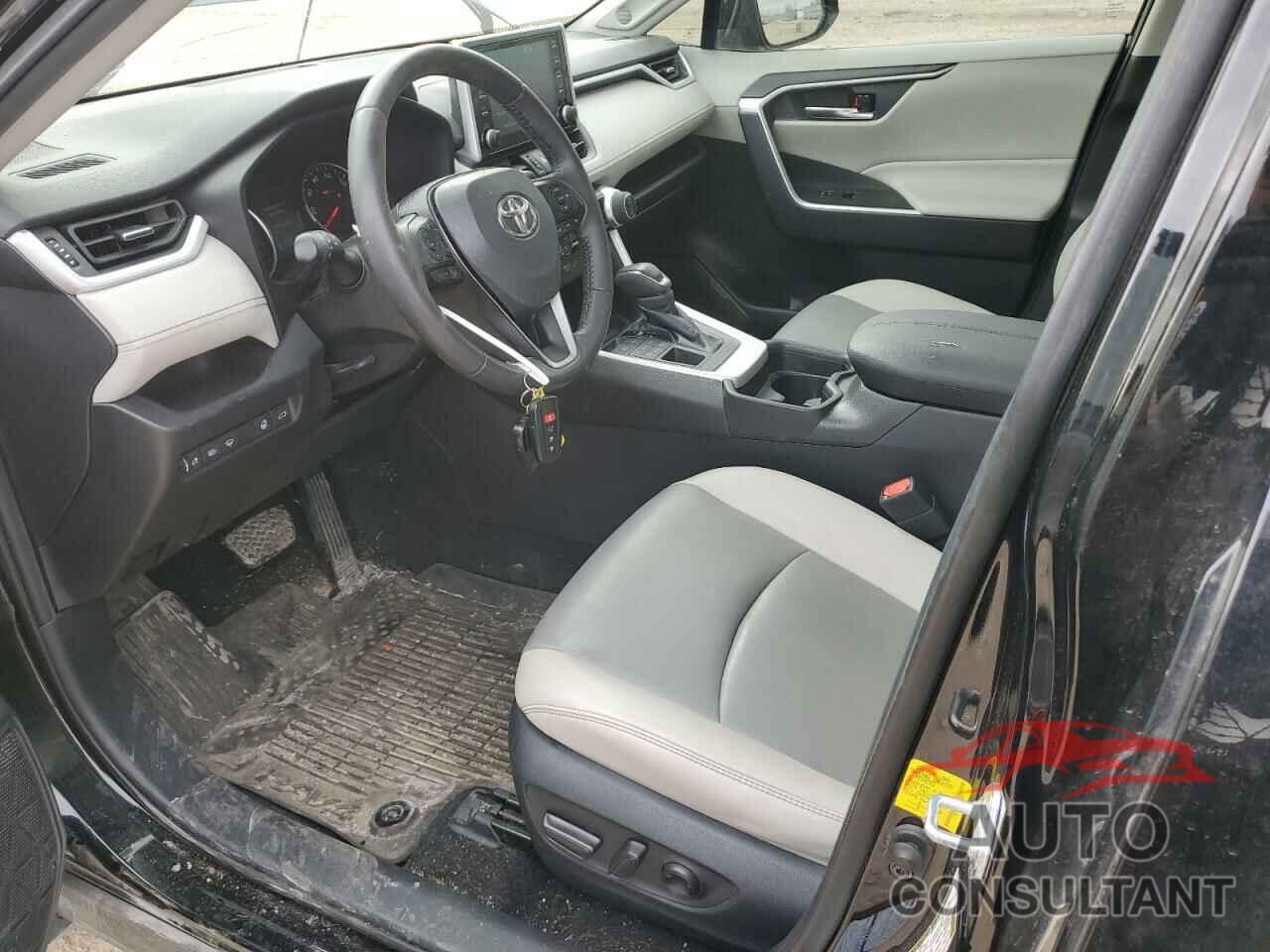 TOYOTA RAV4 2021 - 2T3A1RFV2MW163260