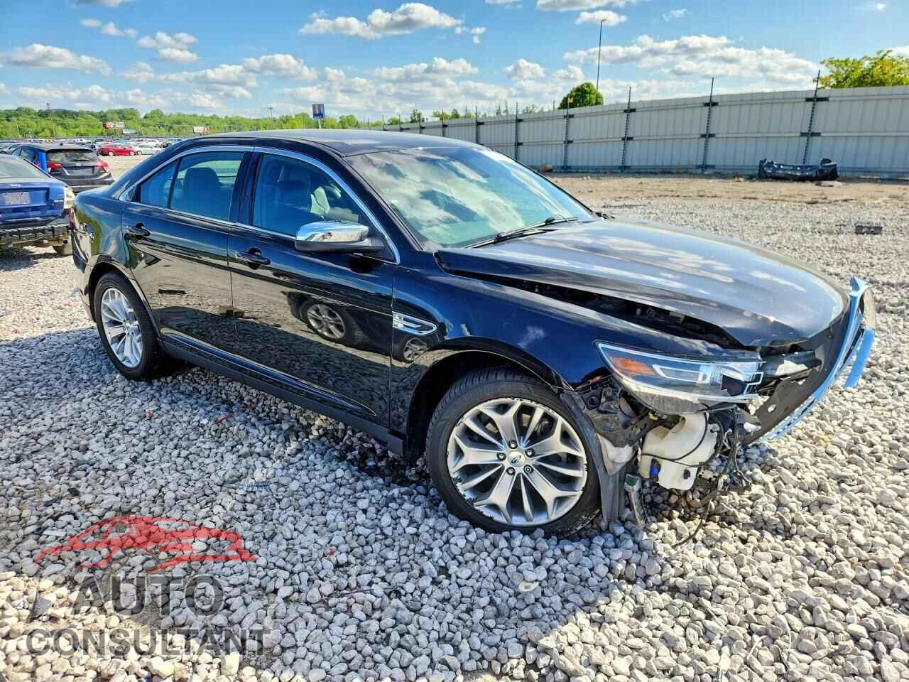 FORD TAURUS 2019 - 1FAHP2F82KG114184