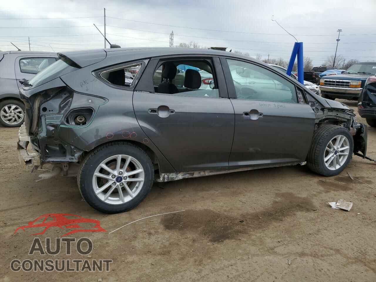 FORD FOCUS 2017 - 1FADP3K27HL318467